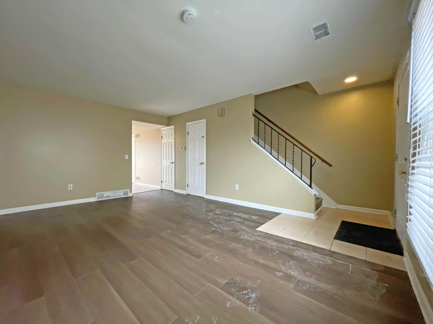 1674 Shamrock Court, Aurora, IL 60505