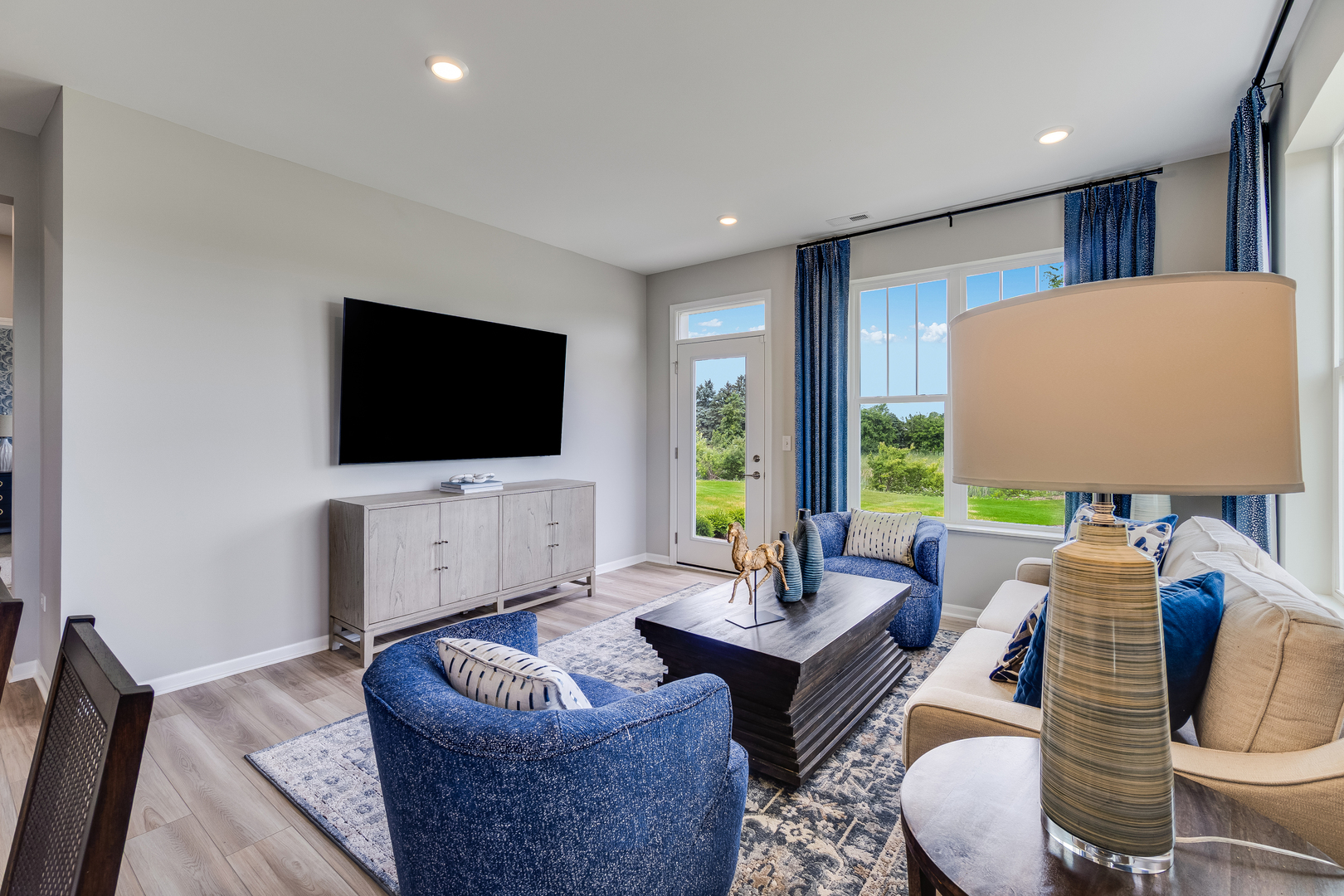 4208 Meadowridge Road, Woodstock, IL 60098