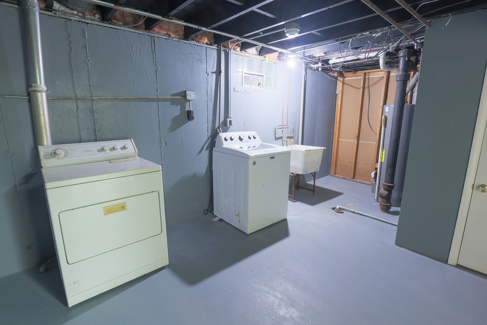 2820 N Elmwood Avenue, Waukegan, IL 60087