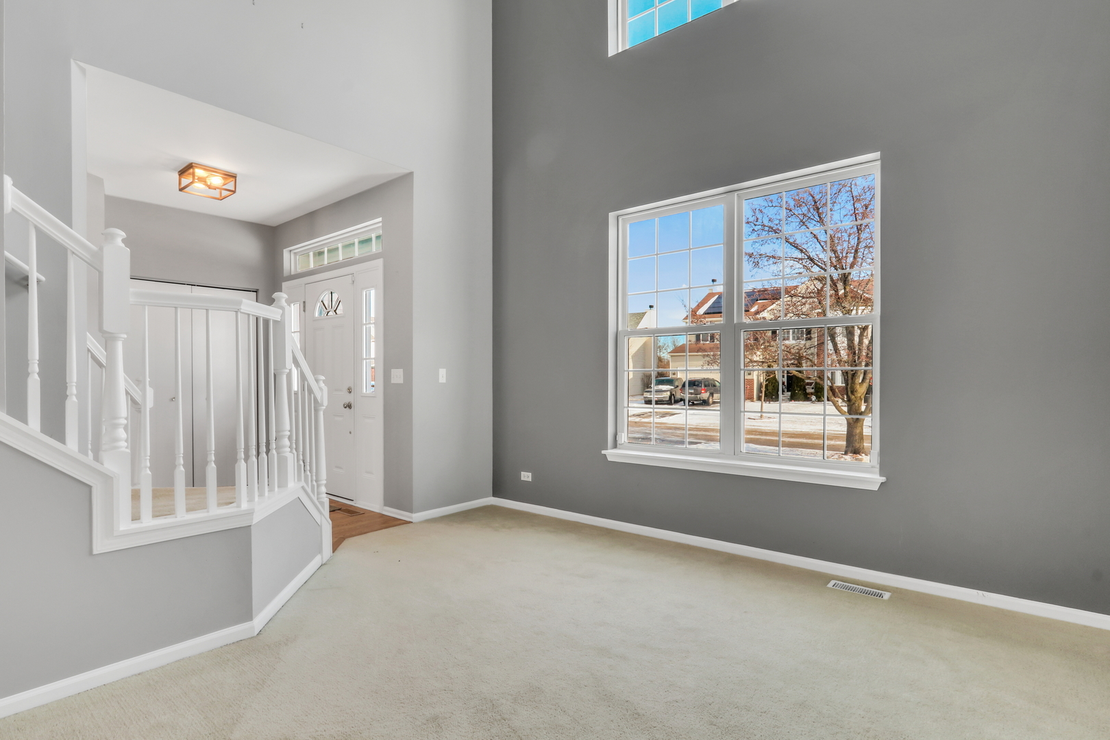 90 N Inverness Court, Round Lake, IL 60073