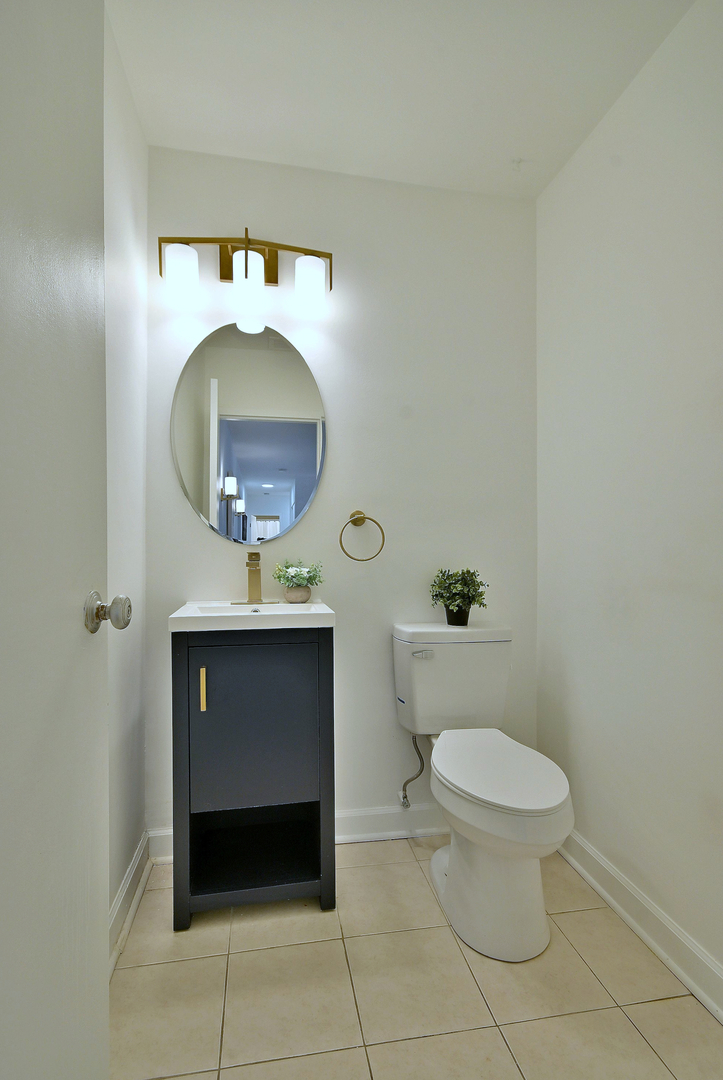 1301 W Touhy Avenue #315, Park Ridge, IL 60068