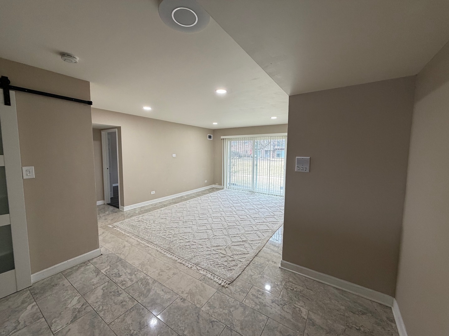 9388 Bay Colony Drive #1S, Des Plaines, IL 60016