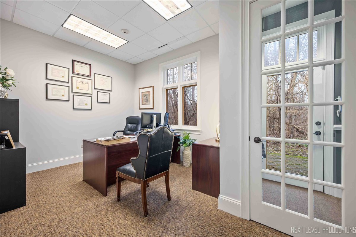 400 Knoll Street #C, Wheaton, IL 60187