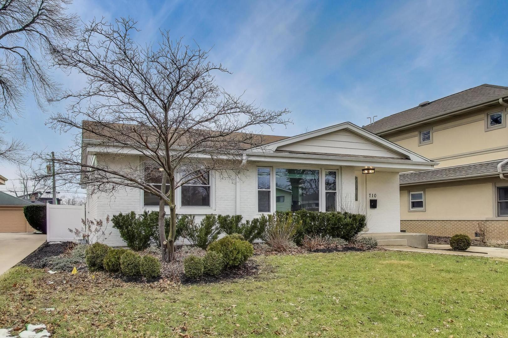 710 S Hawthorne Avenue, Elmhurst, IL 60126