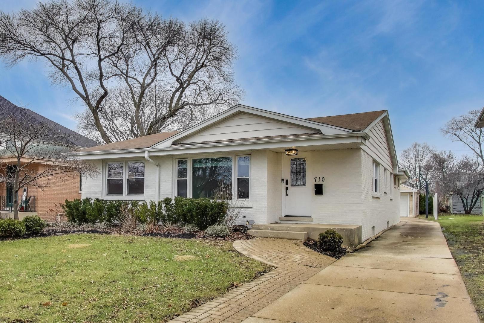 710 S Hawthorne Avenue, Elmhurst, IL 60126