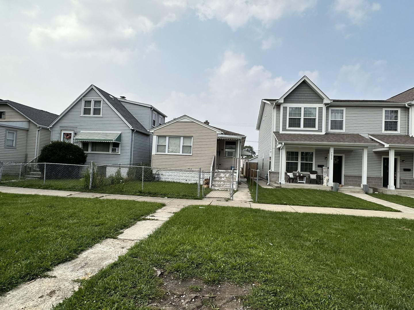 7634 W 63rd Place, Summit, IL 60501