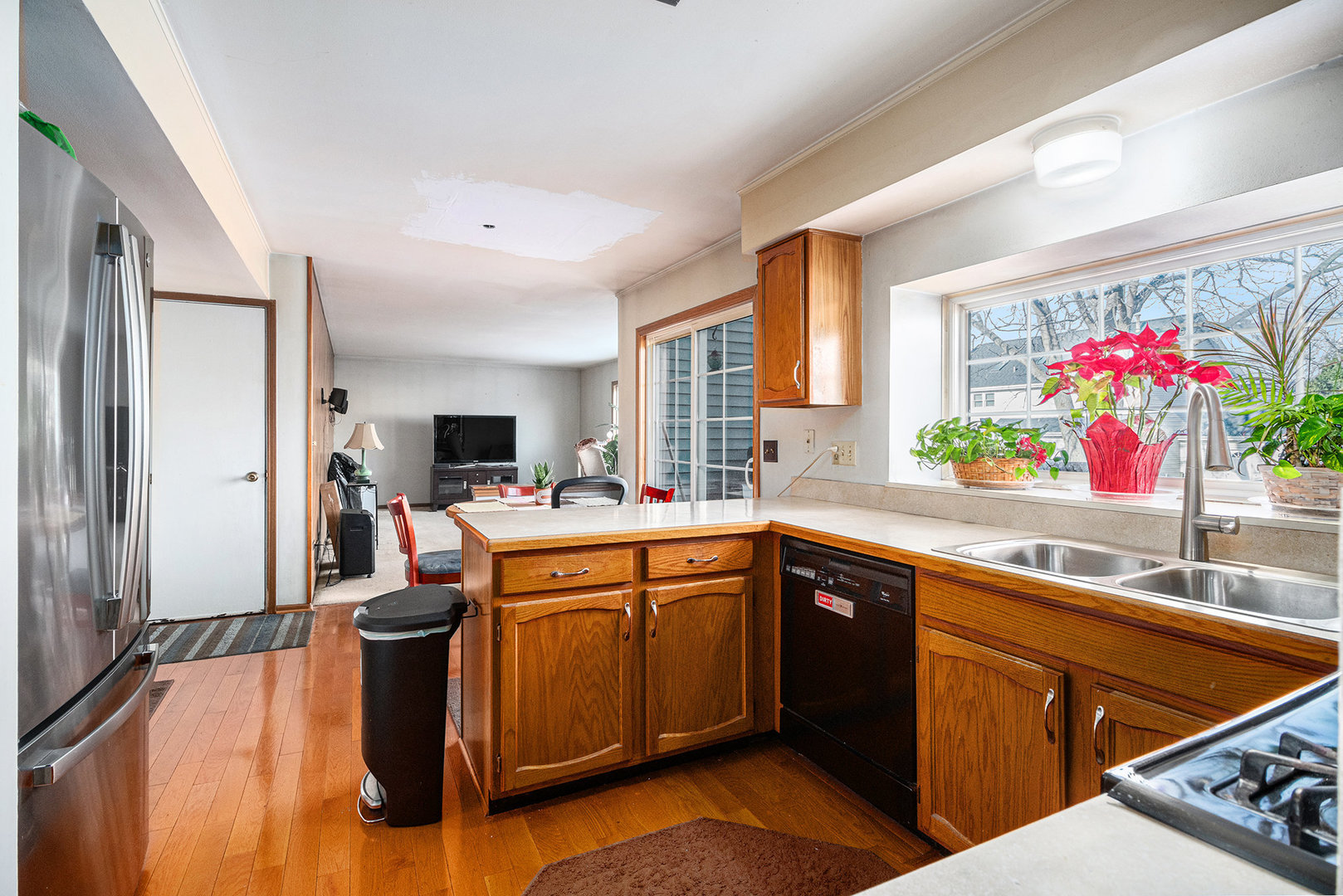 1279 Bison Trail, Carol Stream, IL 60188