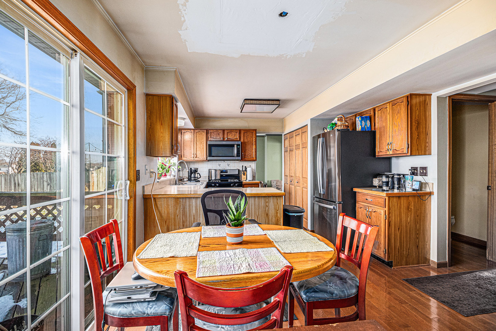 1279 Bison Trail, Carol Stream, IL 60188