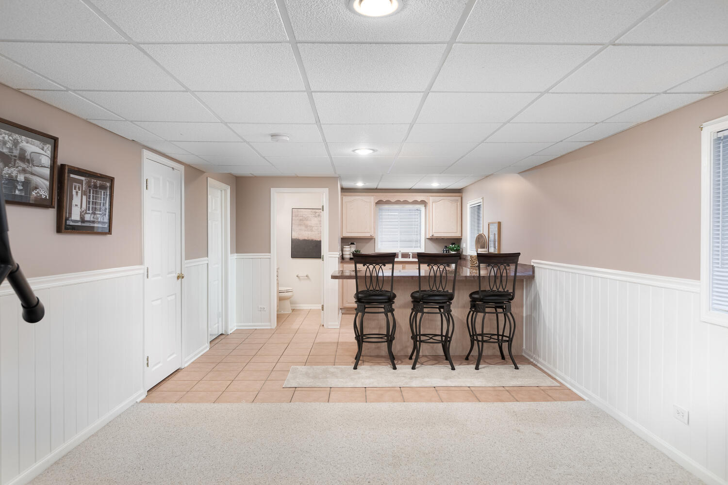 1606 FAIRFAX Lane, Oakbrook Terrace, IL 60181