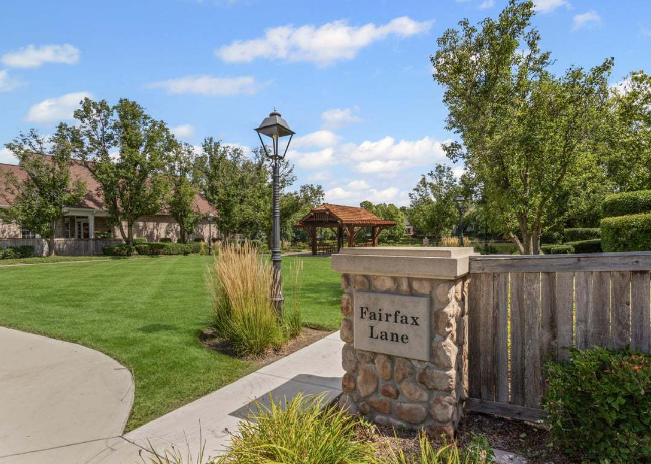 1606 FAIRFAX Lane, Oakbrook Terrace, IL 60181