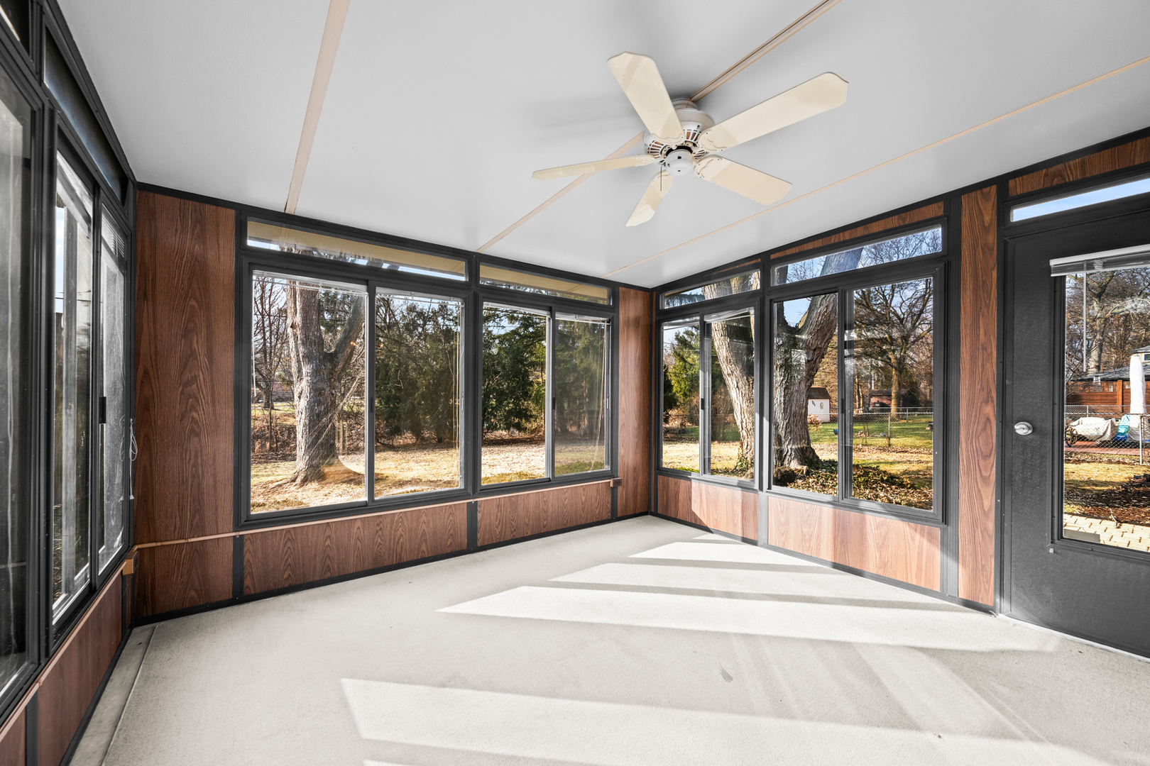 407 E Berkshire Lane, Mount Prospect, IL 60056