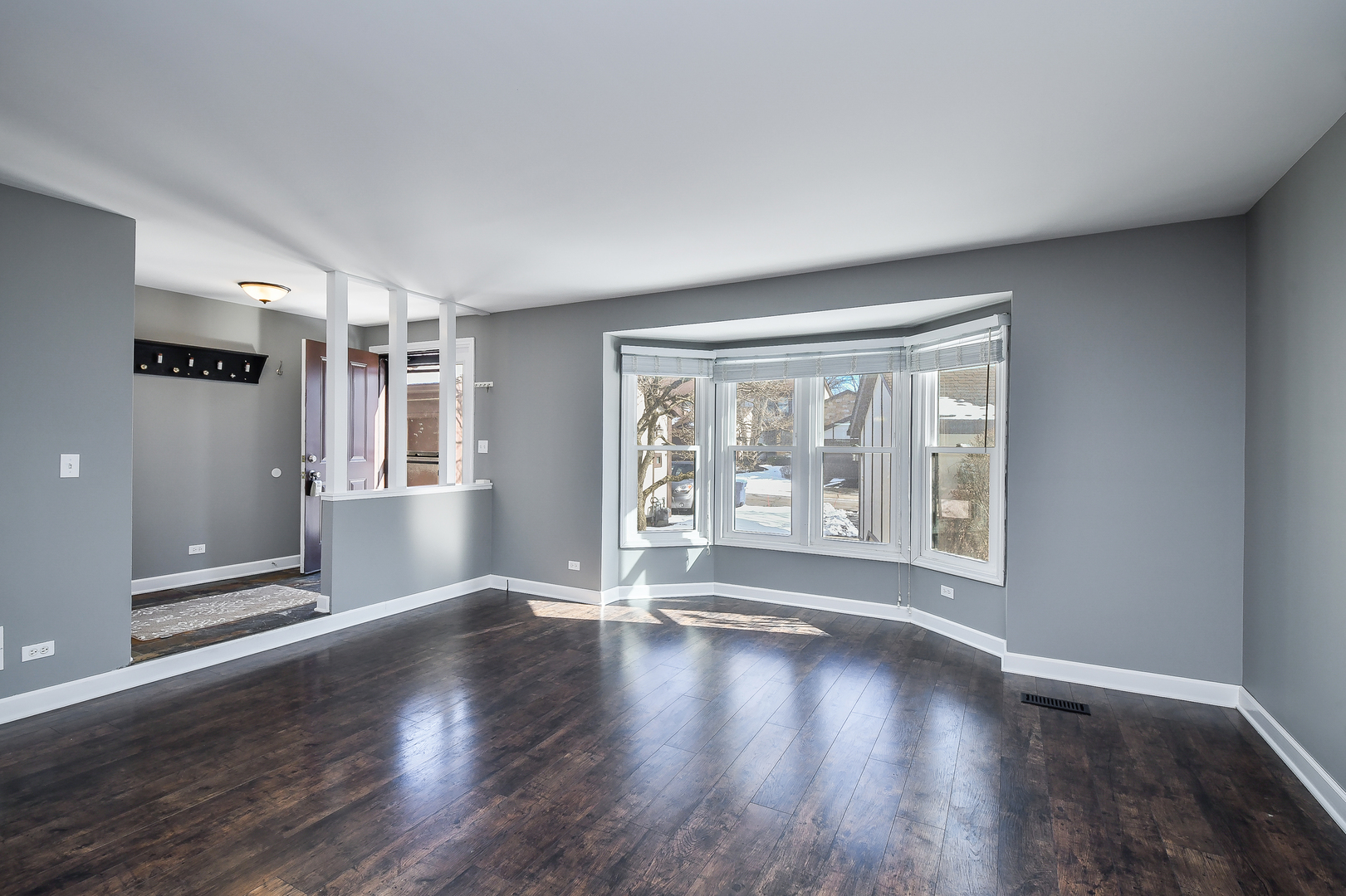 46 White Oak Circle #46, St. Charles, IL 60174