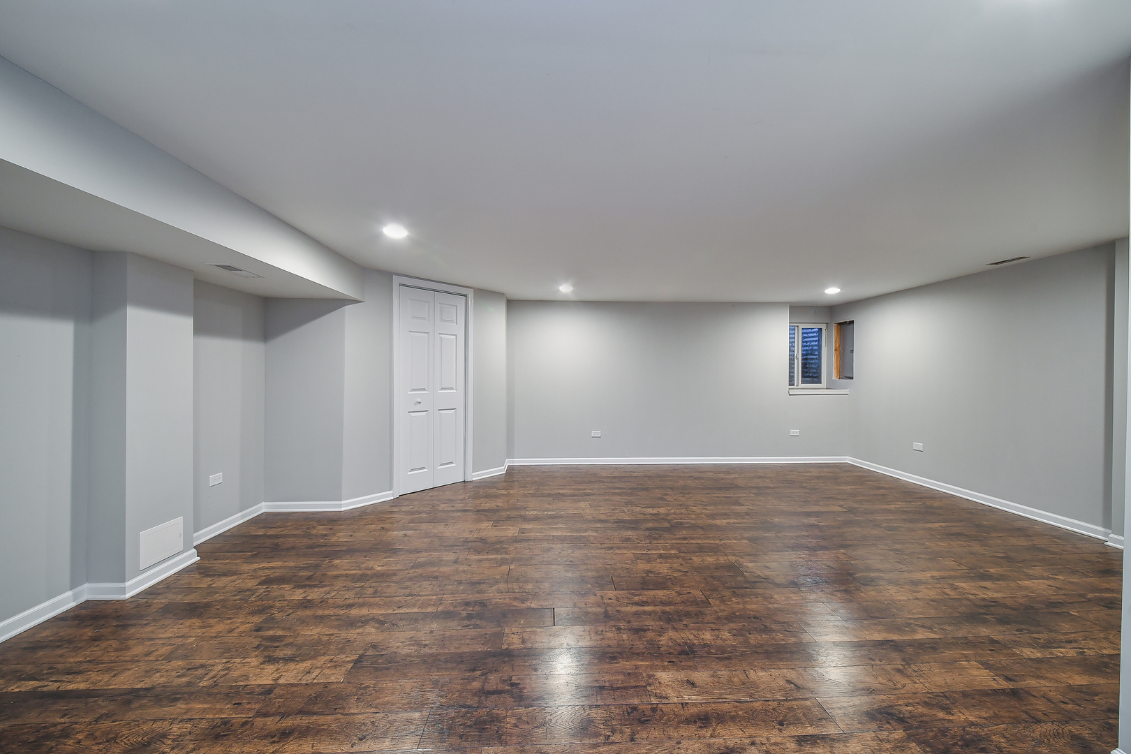 46 White Oak Circle #46, St. Charles, IL 60174