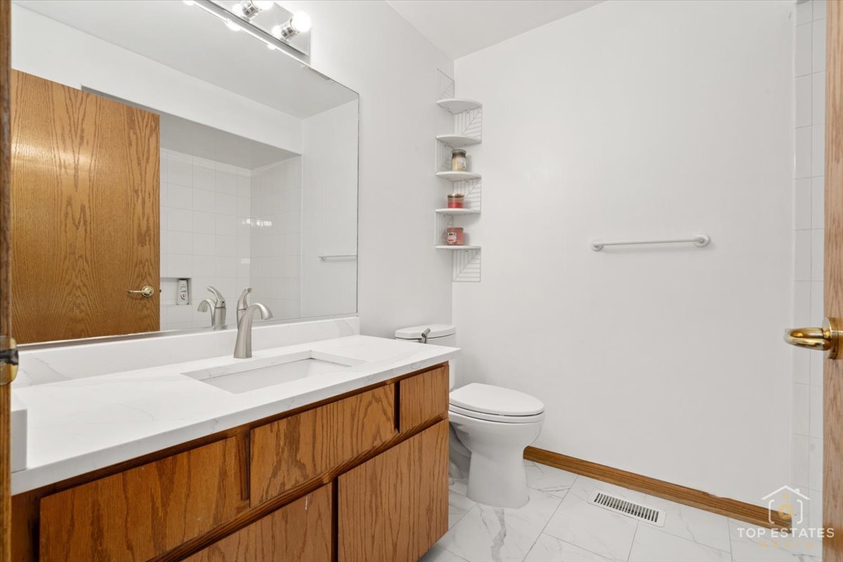 9410 Seton Place, Orland Park, IL 60467