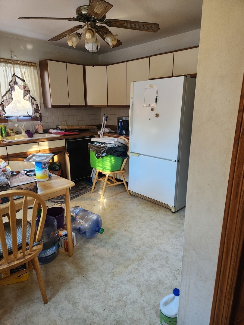 W5244 Oak Tree Lane, Princeton, WI 54968