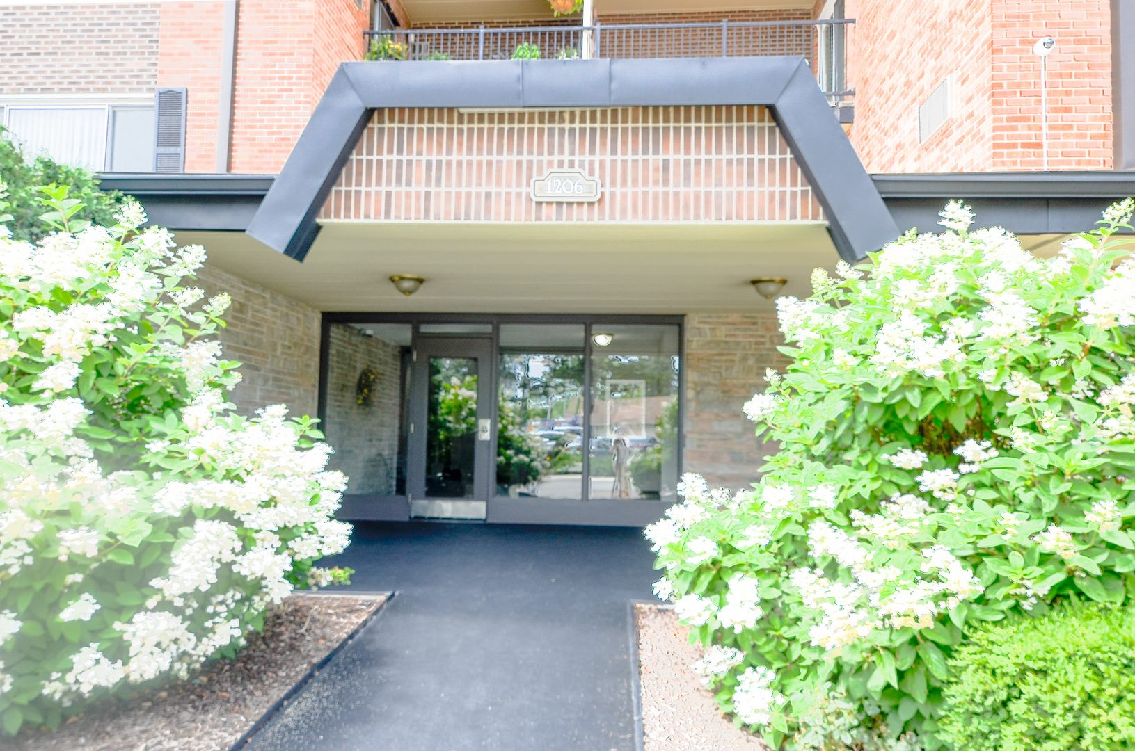 1206 S New Wilke Road #108, Arlington Heights, IL 60005