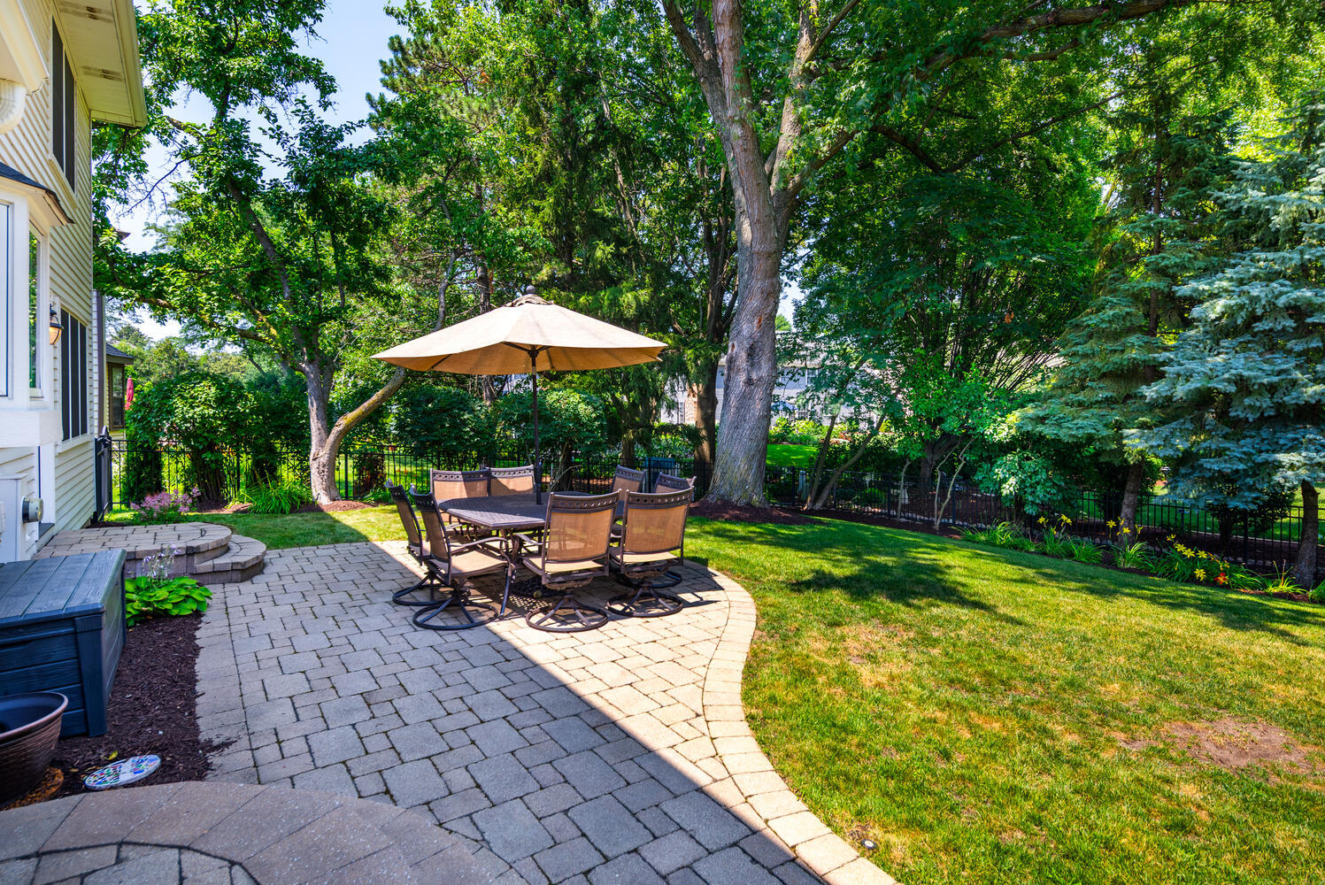 831 Morven Court, Naperville, IL 60563