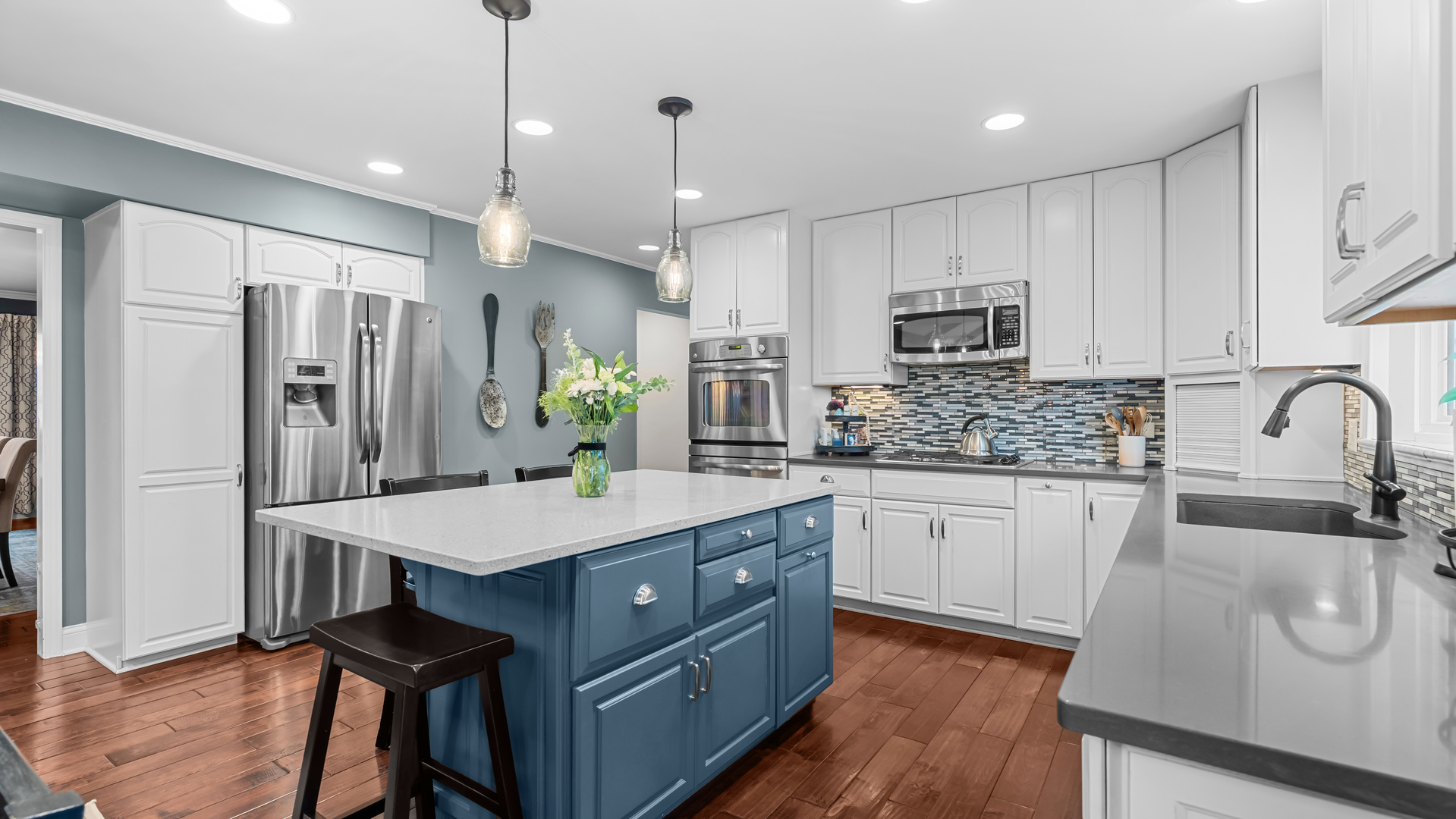 831 Morven Court, Naperville, IL 60563