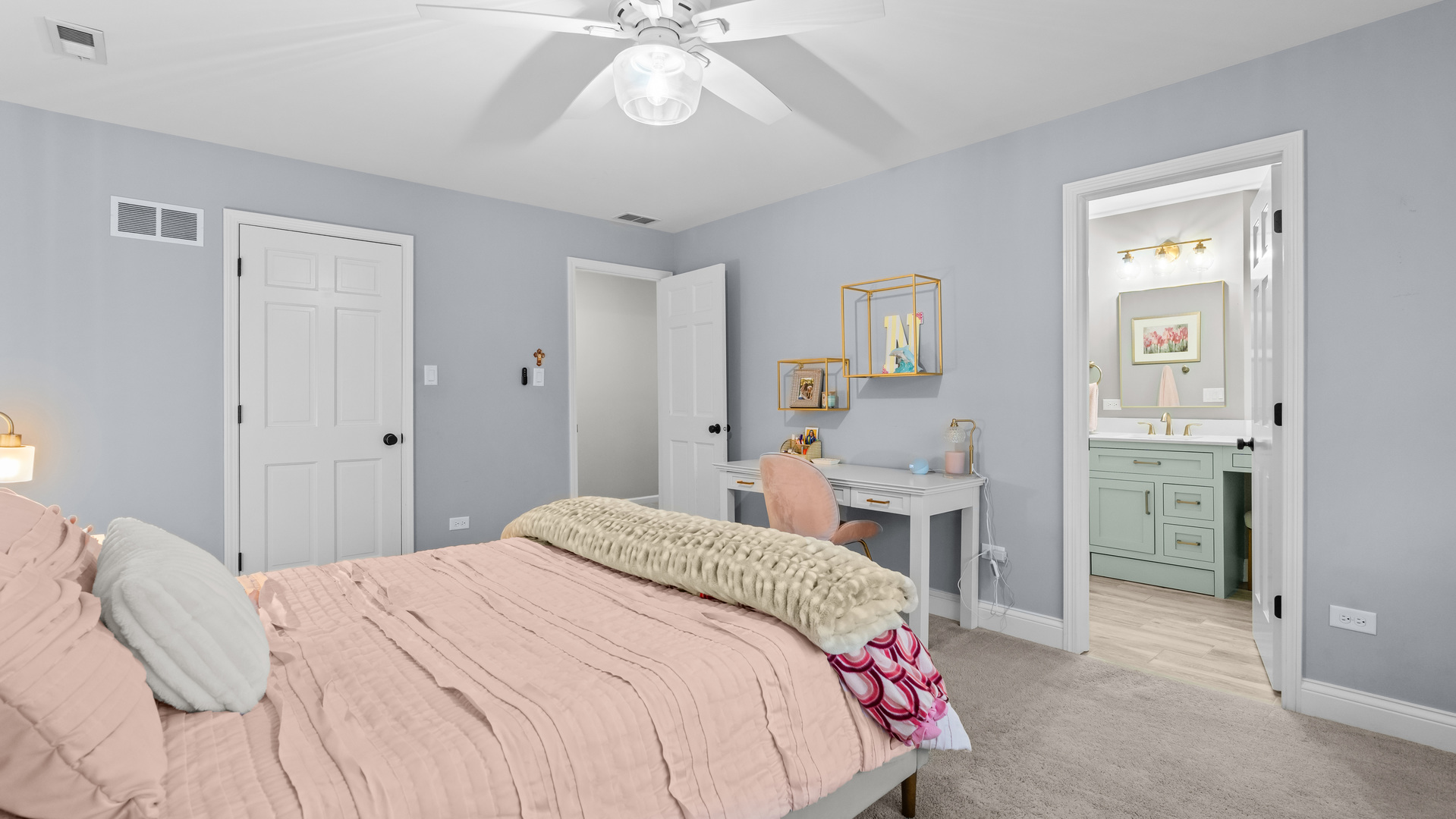 831 Morven Court, Naperville, IL 60563