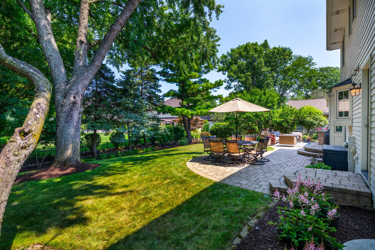 831 Morven Court, Naperville, IL 60563