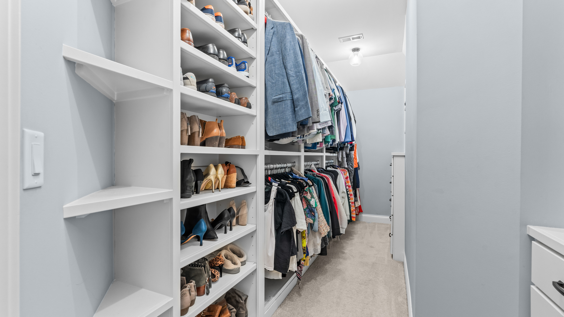 831 Morven Court, Naperville, IL 60563