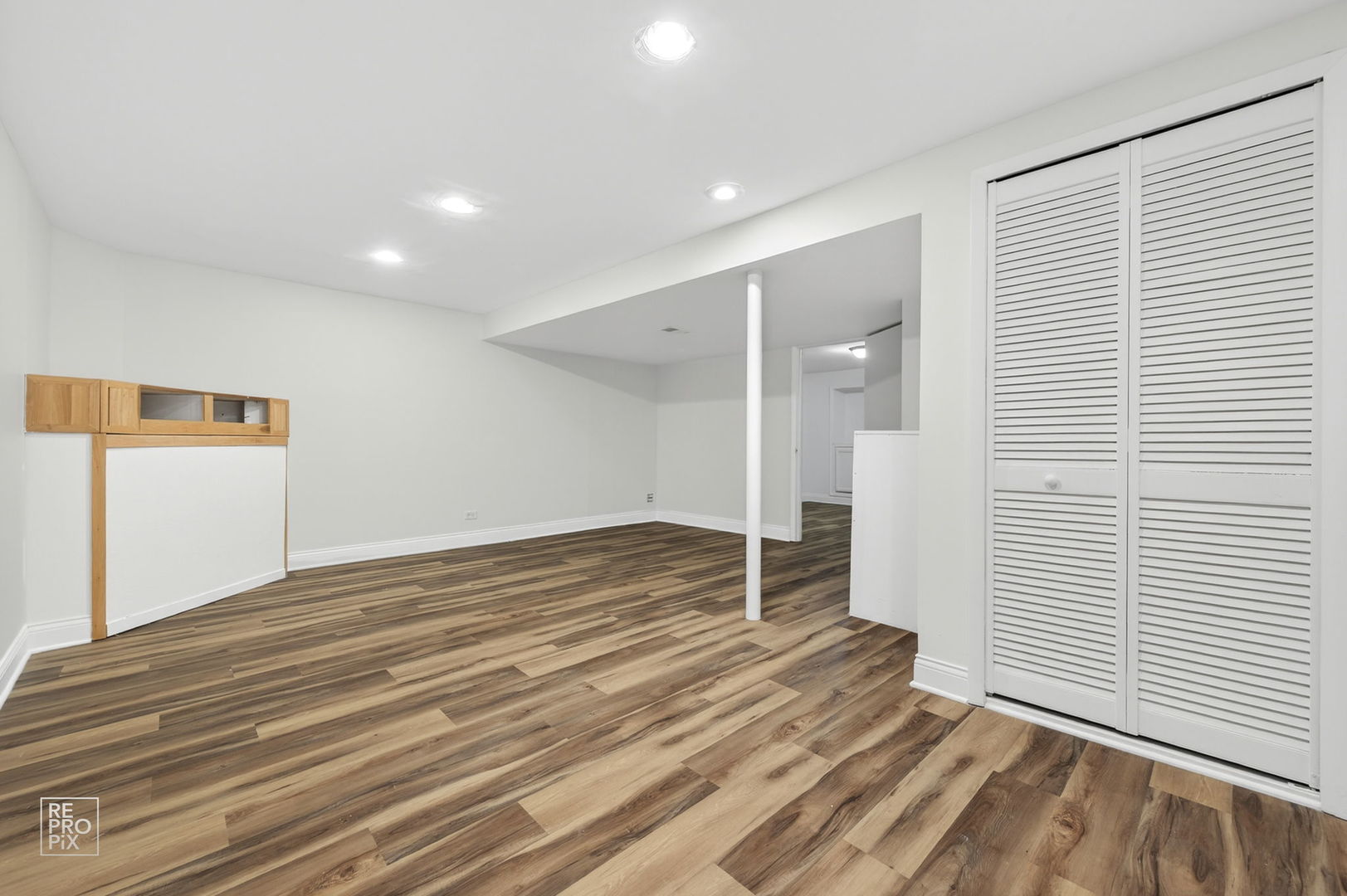 1543 Apple Grove Lane, Westmont, IL 60559