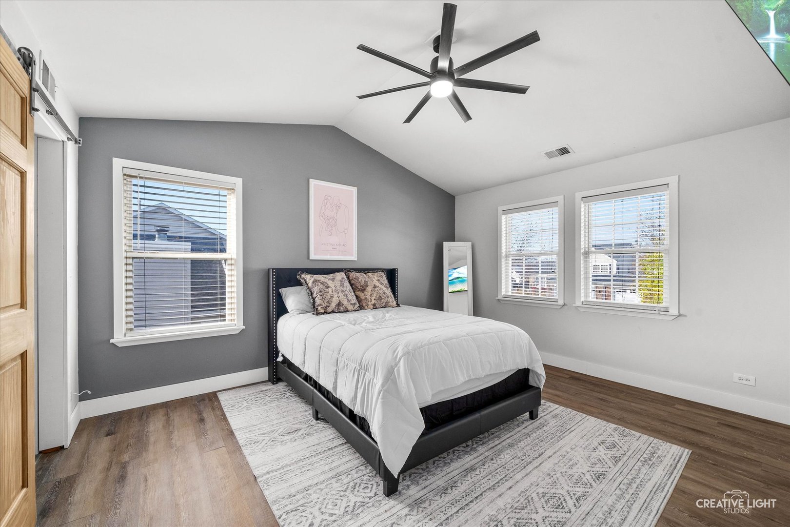 363 Cornwall Avenue, South Elgin, IL 60177