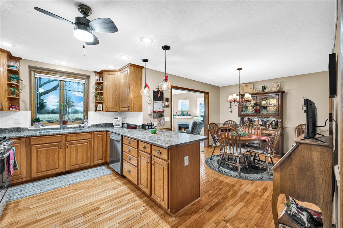 717 Thistlewood Cc Court, Normal, IL 61761