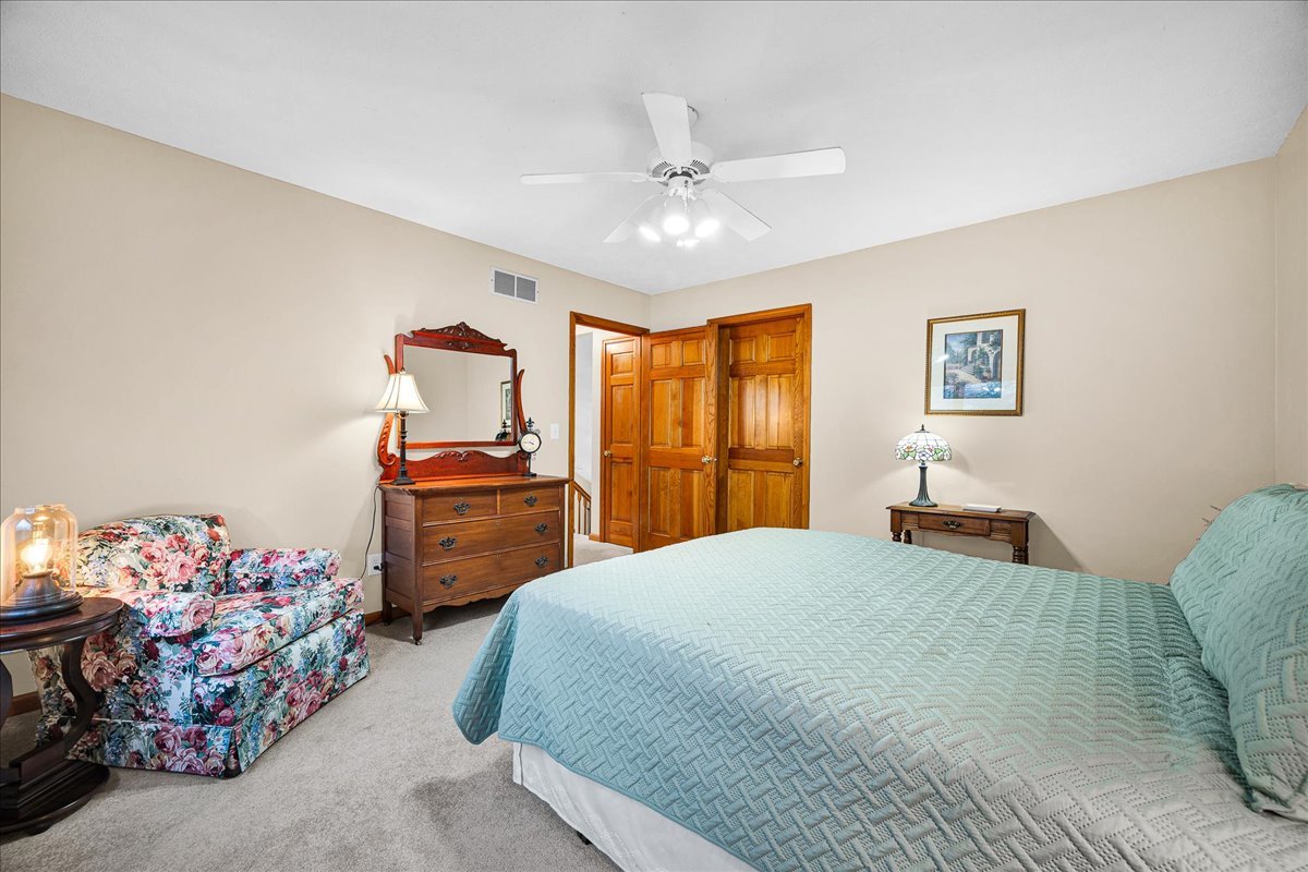 717 Thistlewood Cc Court, Normal, IL 61761