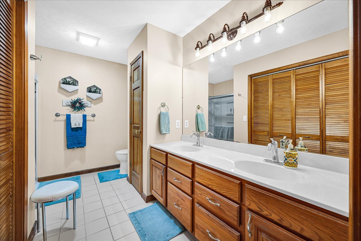 717 Thistlewood Cc Court, Normal, IL 61761