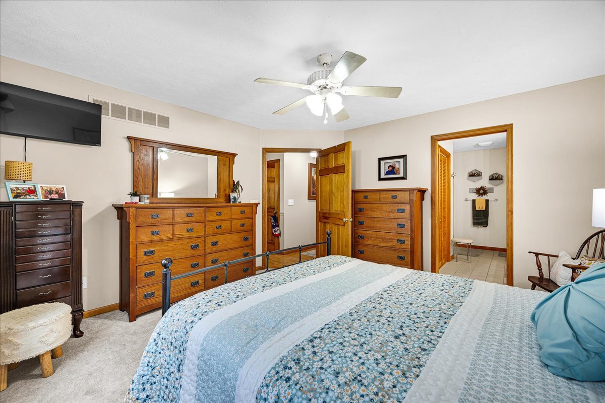 717 Thistlewood Cc Court, Normal, IL 61761