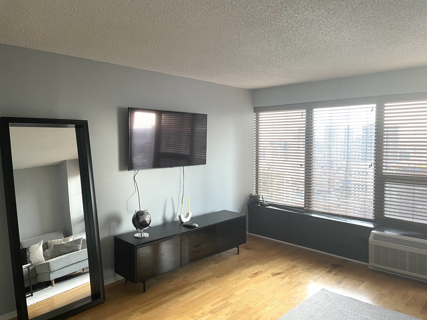 30 E Huron Street #3306, Chicago, IL 60611