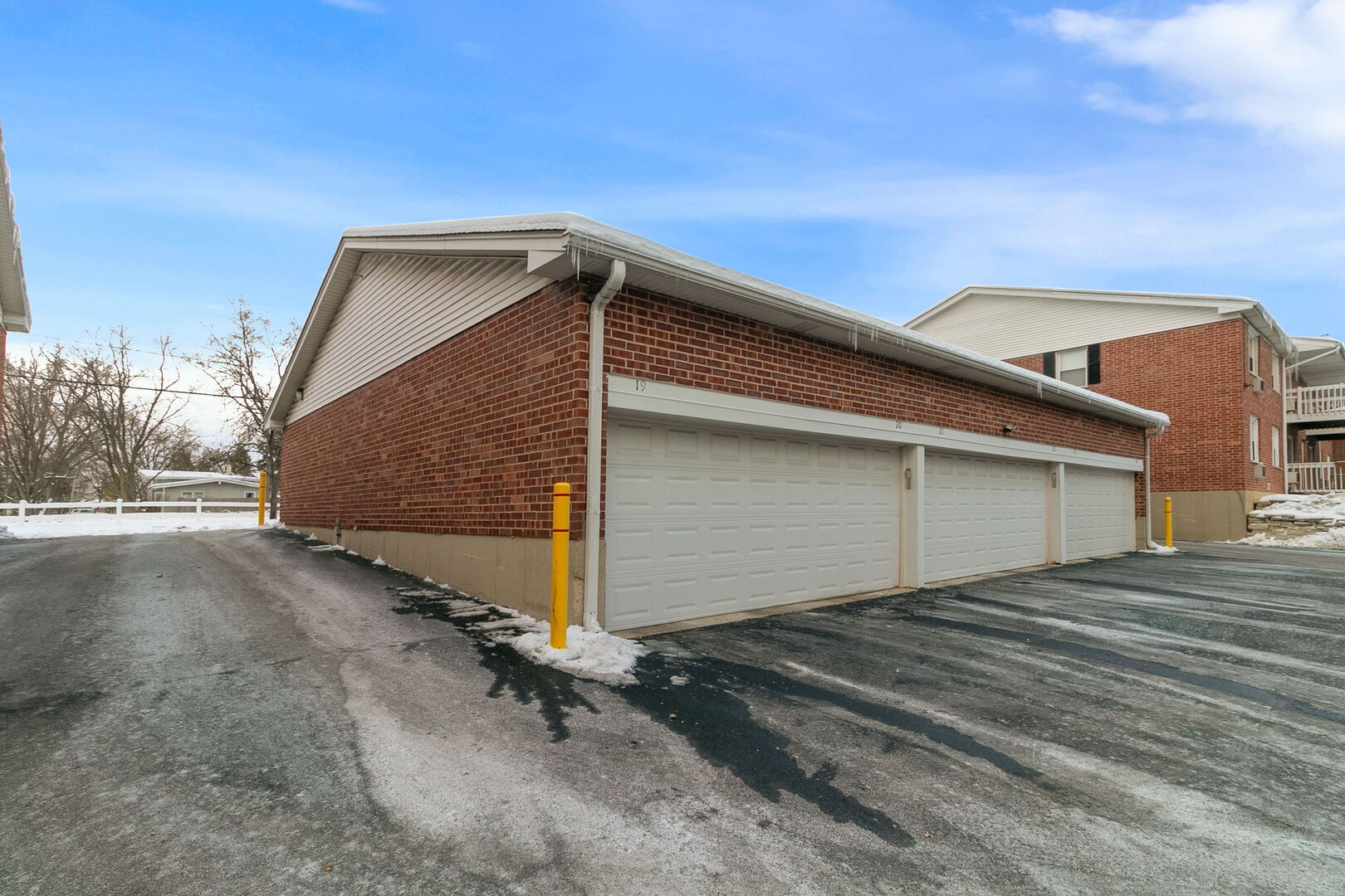 565 Maple Avenue #8, Lisle, IL 60532