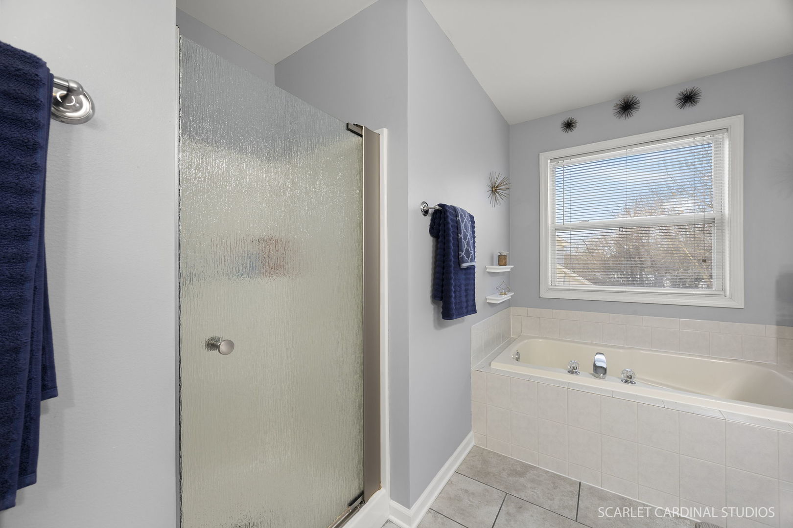 430 Turnbury Court, DeKalb, IL 60115