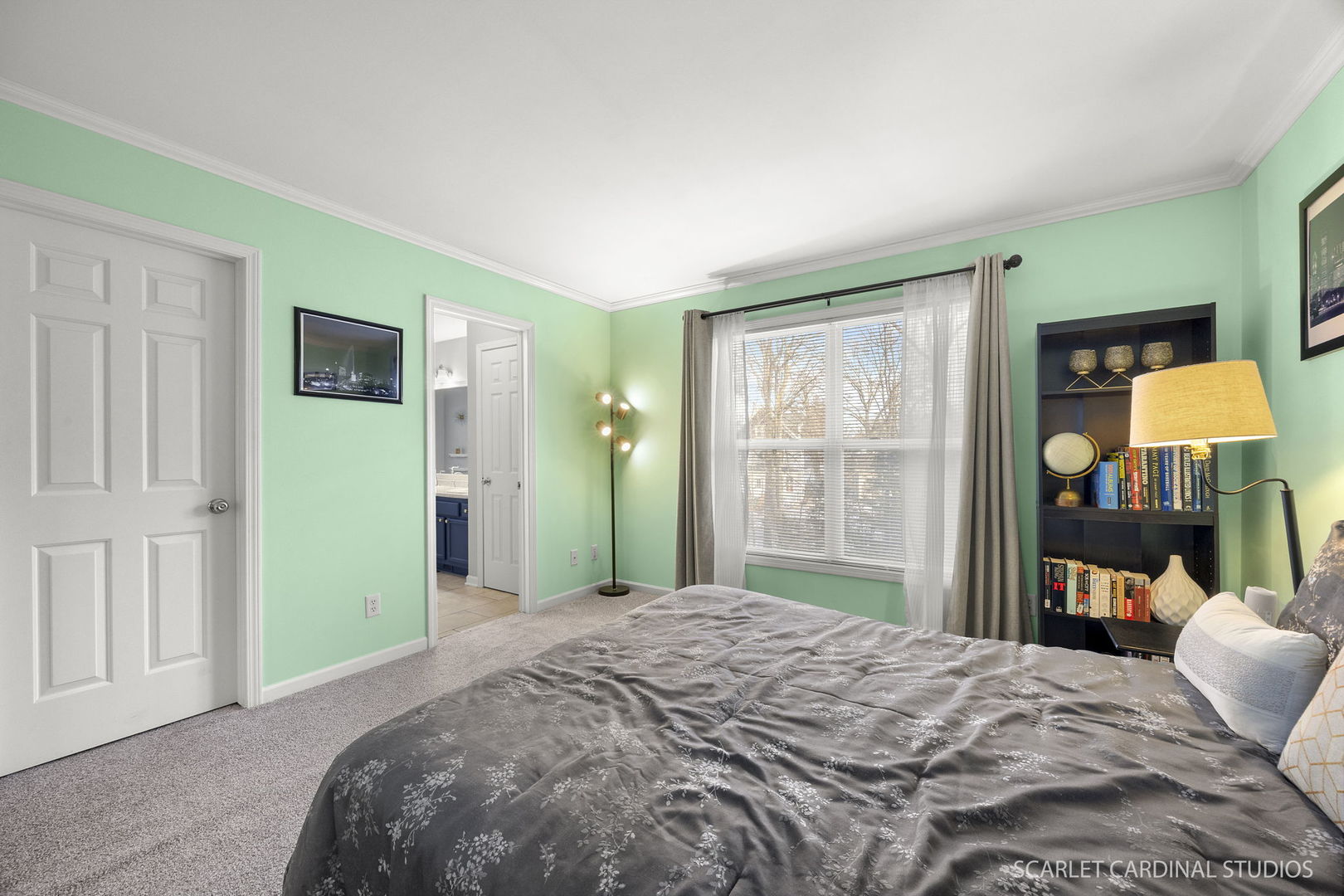 430 Turnbury Court, DeKalb, IL 60115