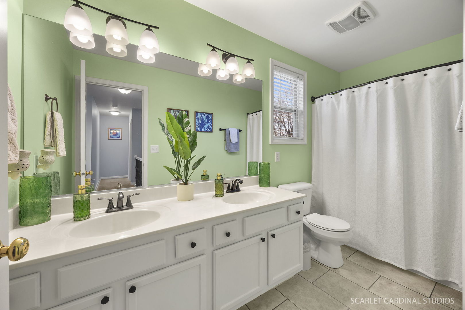 430 Turnbury Court, DeKalb, IL 60115