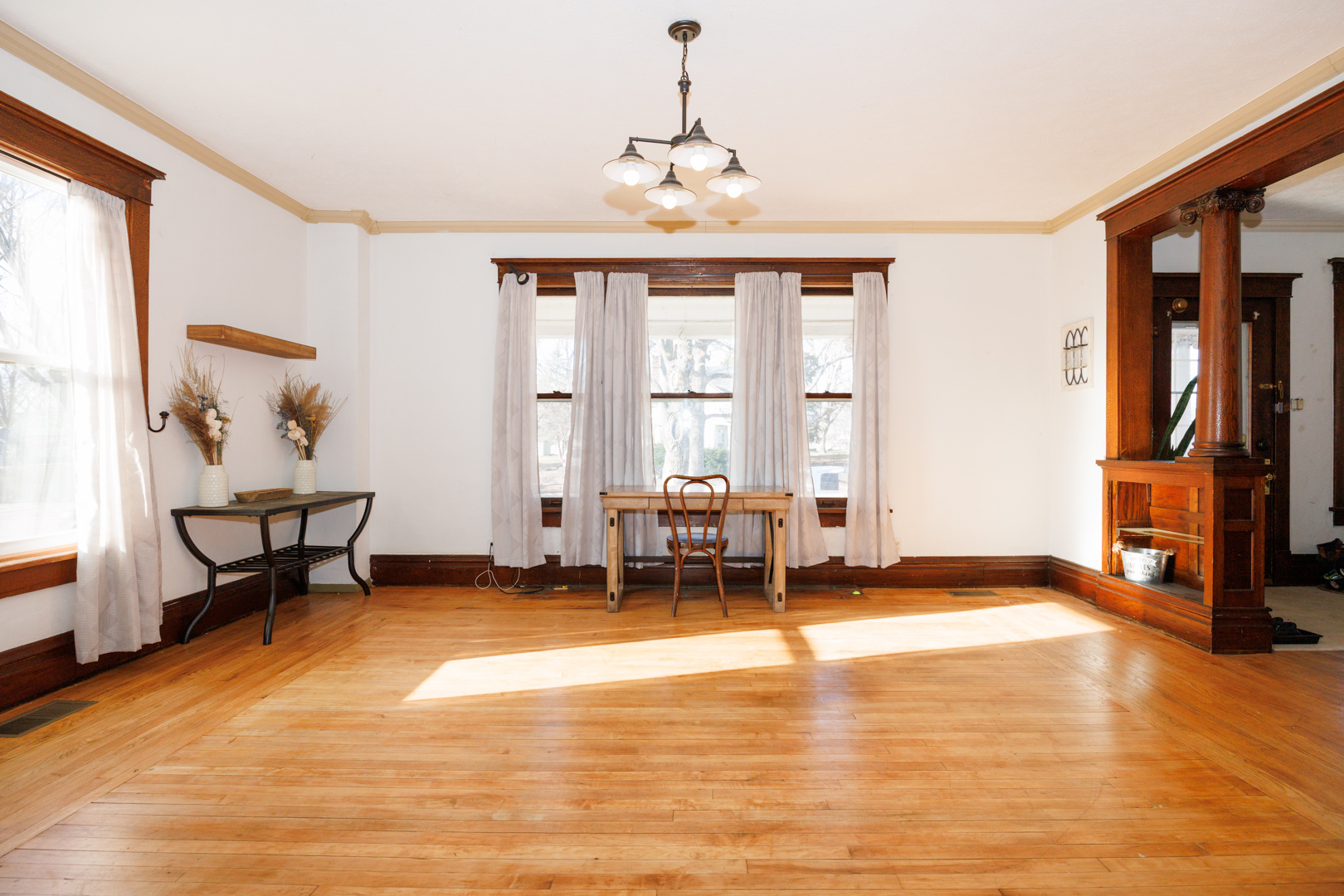 221 NE 3rd Street, Hopedale, IL 61747