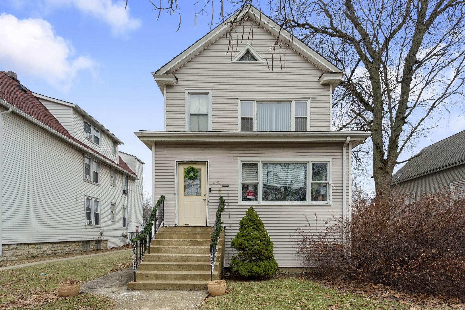 1032 S Maple Avenue, Oak Park, IL 60304