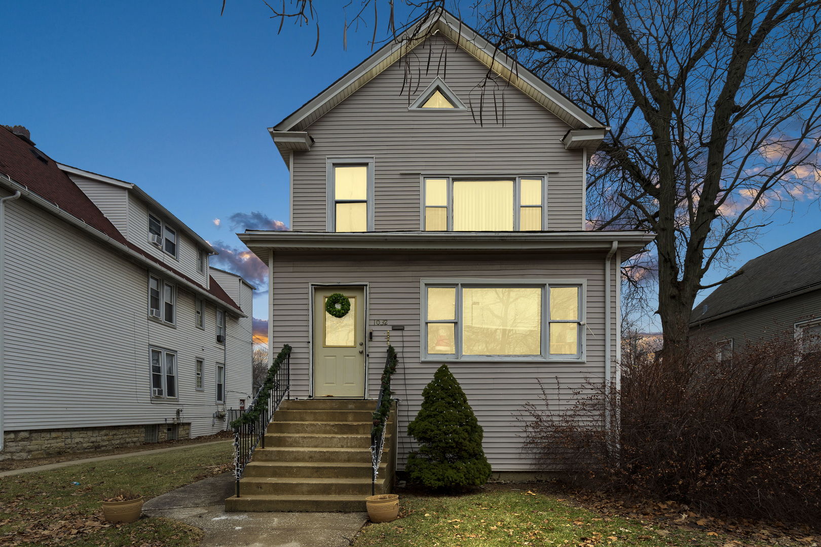 1032 S Maple Avenue, Oak Park, IL 60304