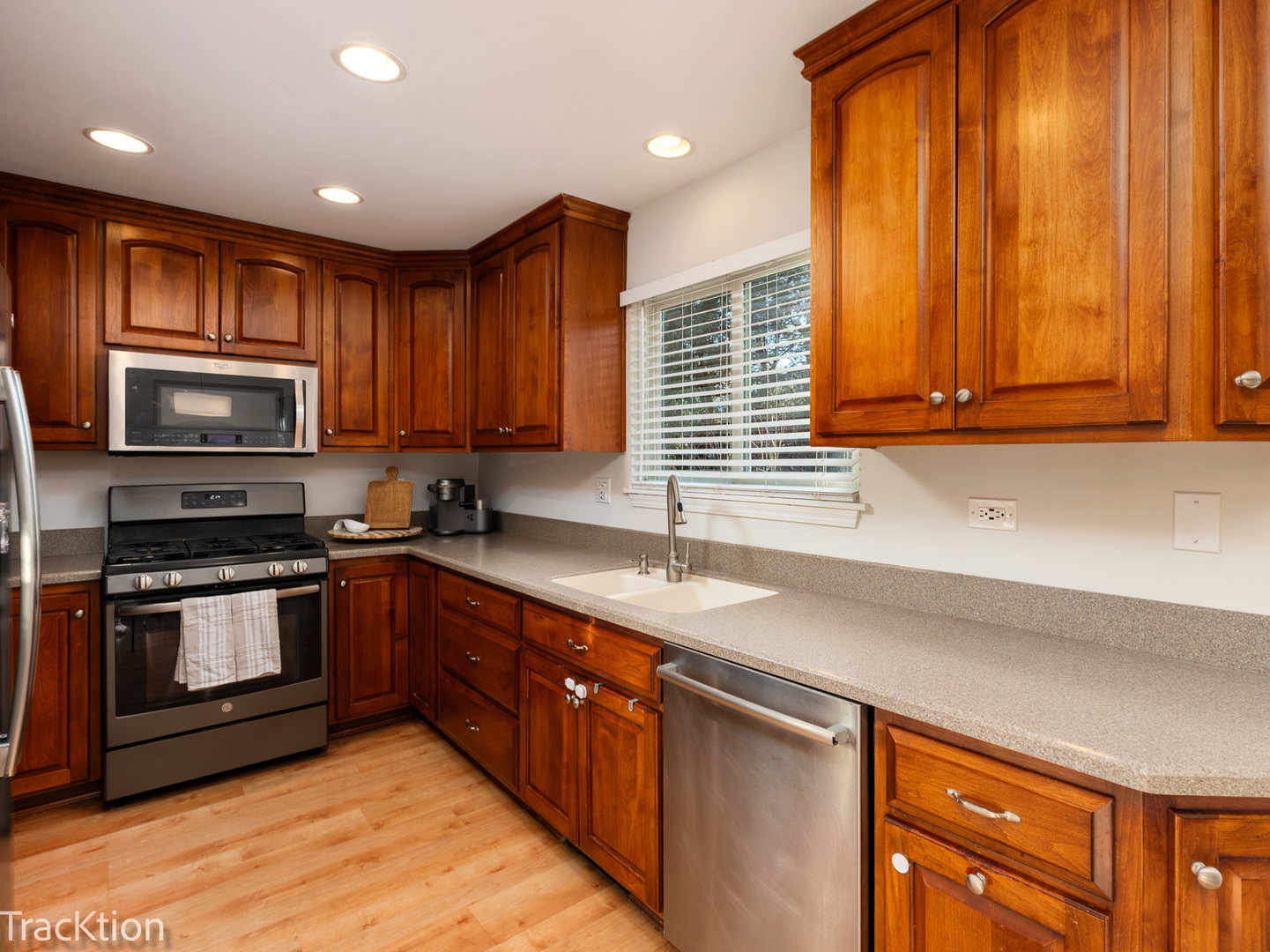 6385 Winstead Court, Lisle, IL 60532