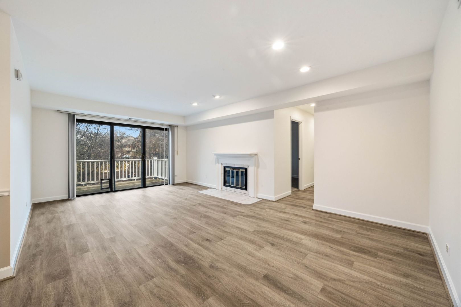 0N024 Ambleside Drive #108, Winfield, IL 60190