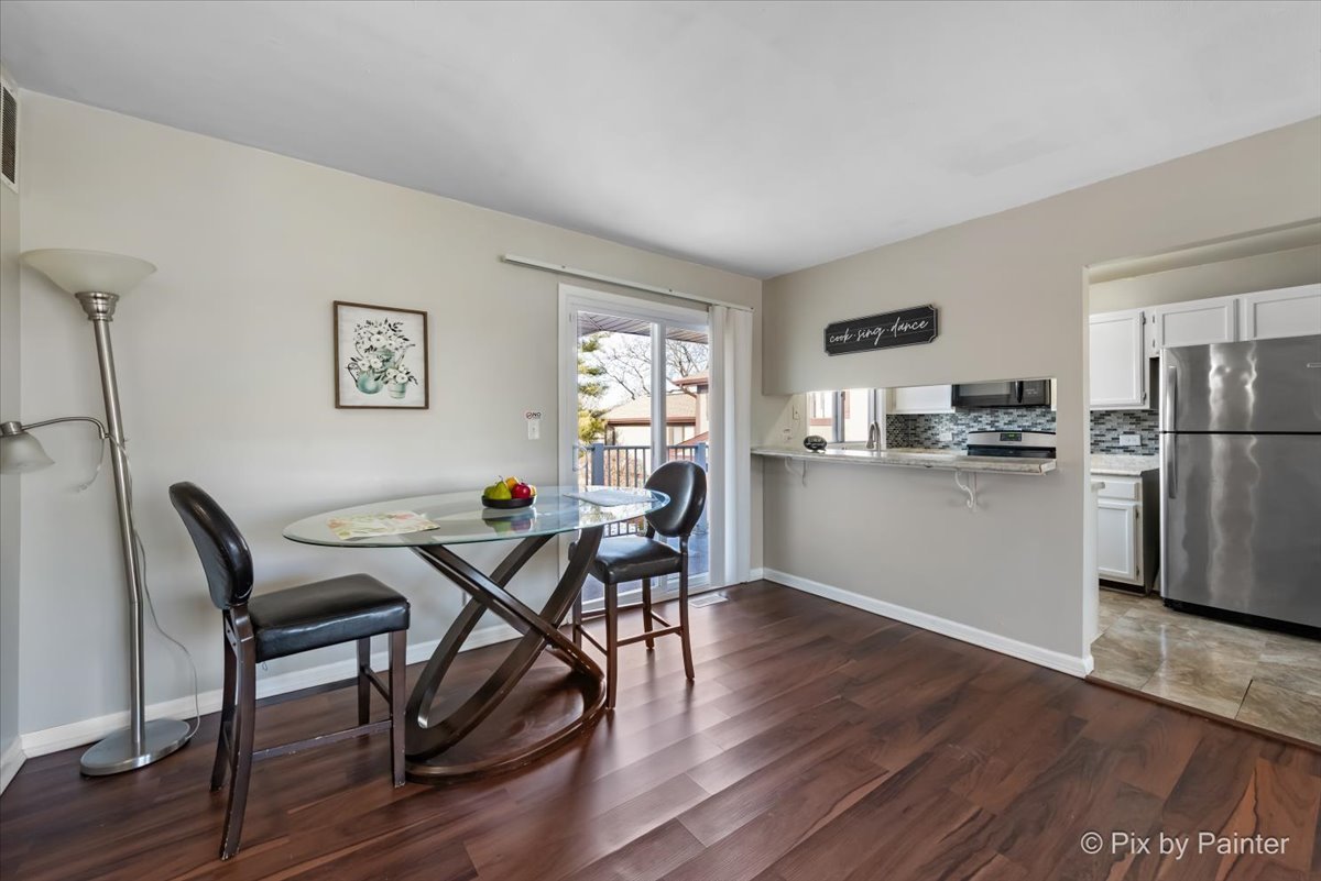 6207 Kit Carson Drive #6207, Hanover Park, IL 60133