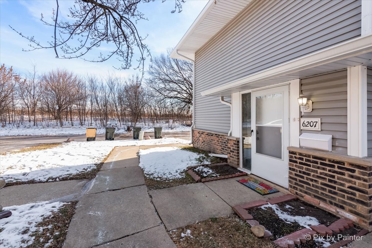 6207 Kit Carson Drive #6207, Hanover Park, IL 60133