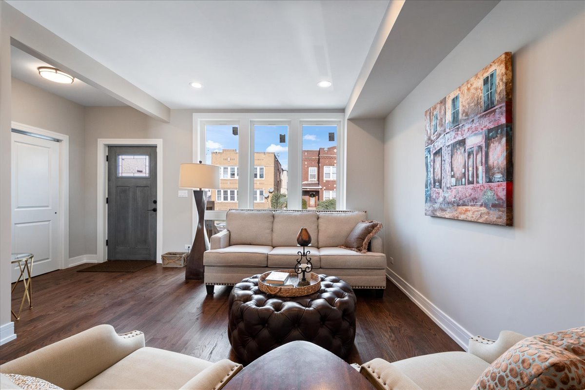 4855 W School Street, Chicago, IL 60641