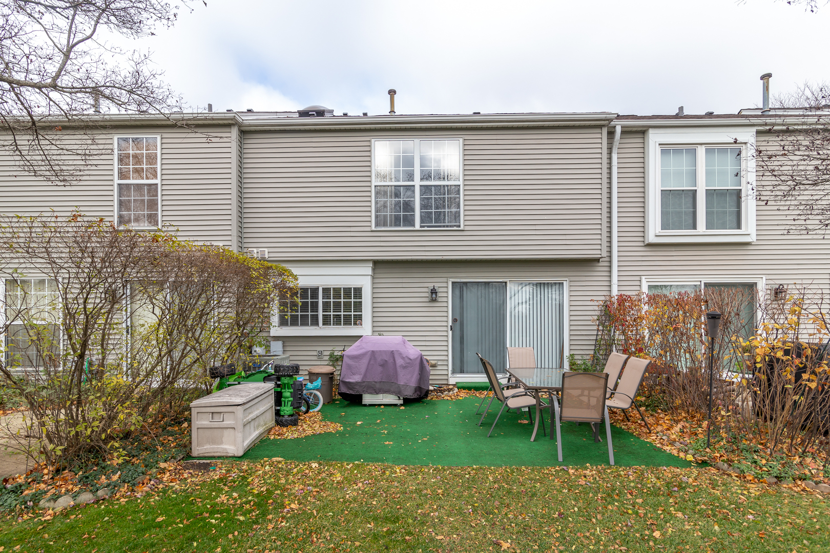 23 Carey Lane, Streamwood, IL 60107