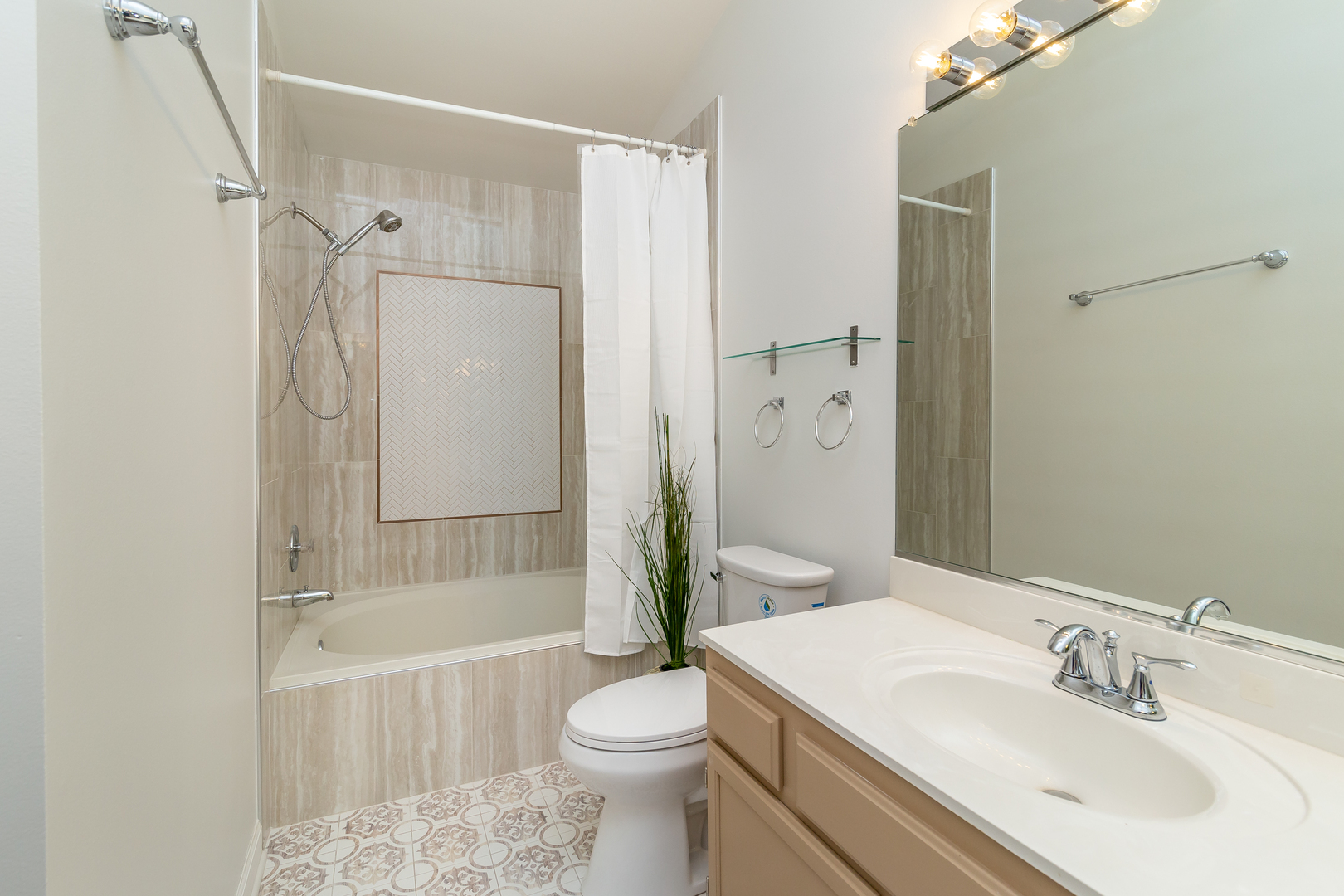 23 Carey Lane, Streamwood, IL 60107