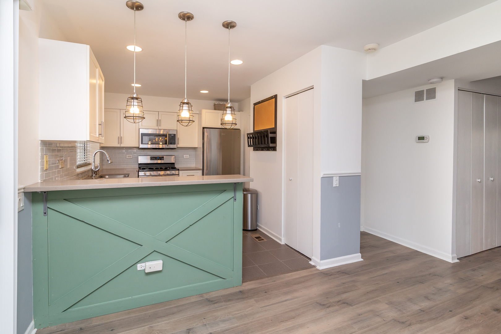 23 Carey Lane, Streamwood, IL 60107