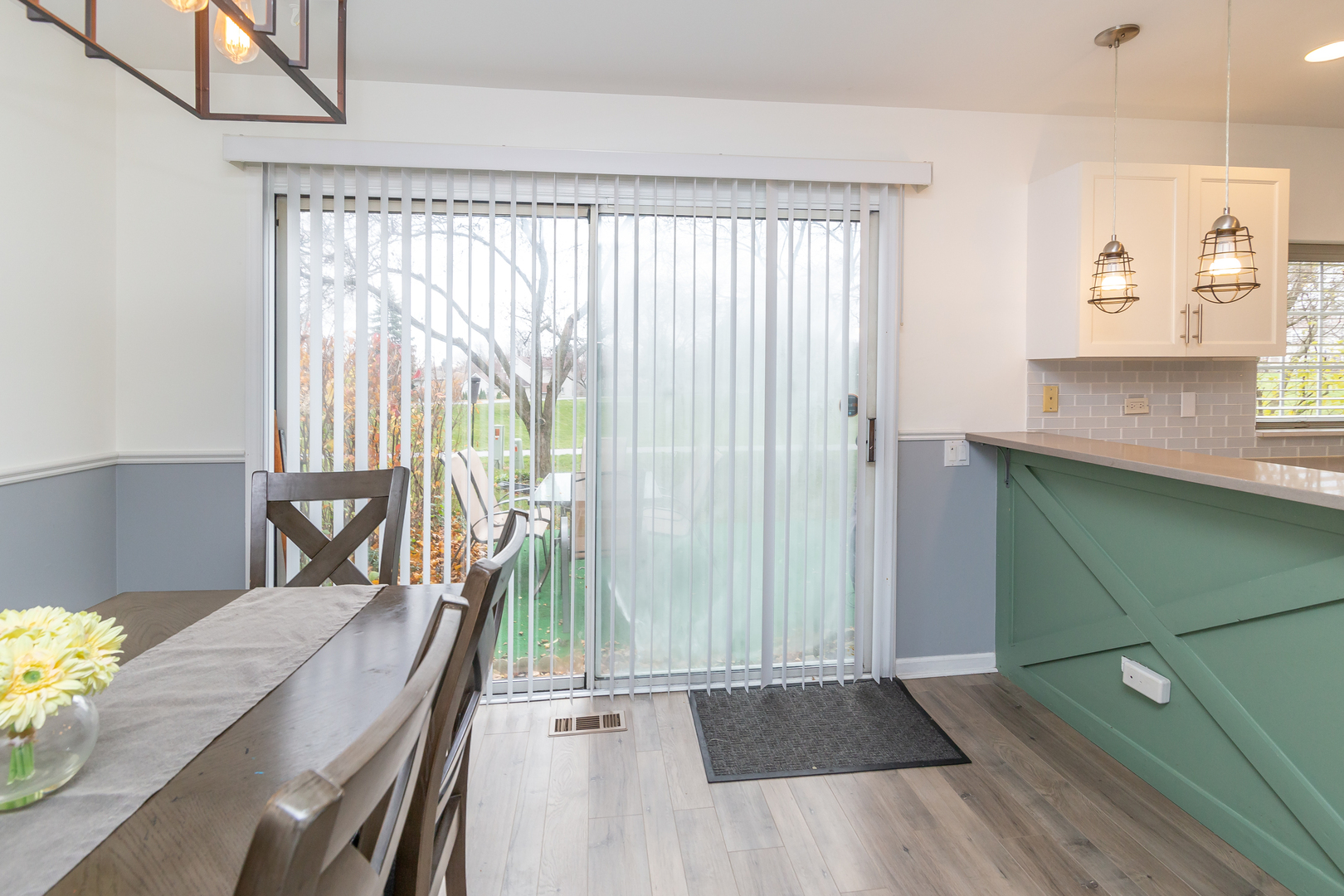 23 Carey Lane, Streamwood, IL 60107