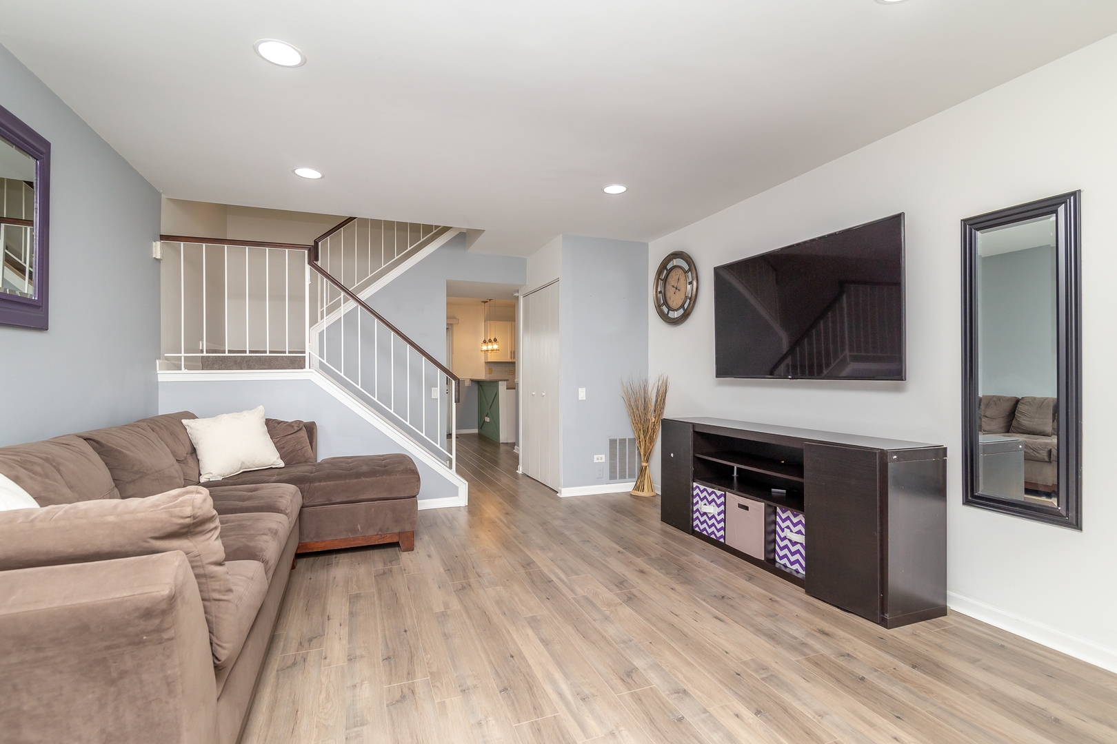 23 Carey Lane, Streamwood, IL 60107