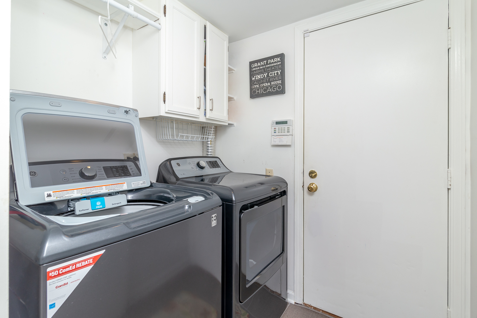 23 Carey Lane, Streamwood, IL 60107